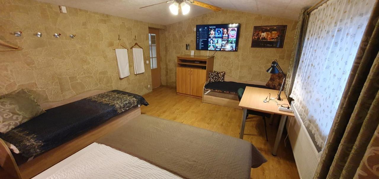 Aparthotel 4 ,, Cosy House Billiard " - Sauna & Parking كاوناس المظهر الخارجي الصورة