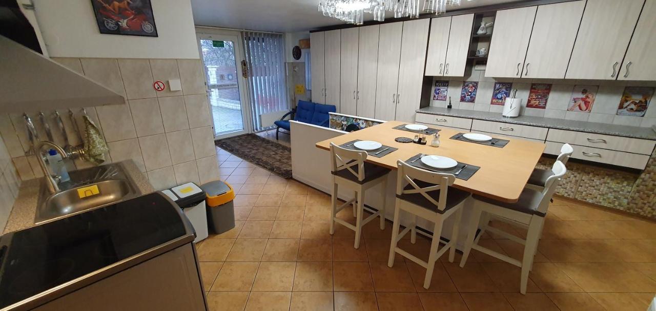 Aparthotel 4 ,, Cosy House Billiard " - Sauna & Parking كاوناس المظهر الخارجي الصورة